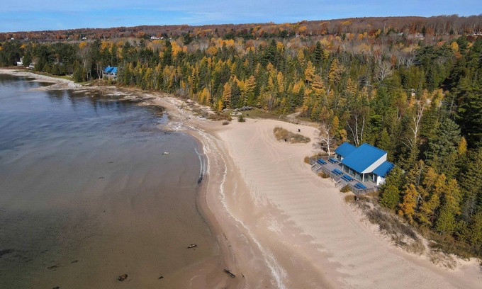 Harbor Springs Condo | Beautiful Harbor Springs Condo | Private Beach Access | Sleeps 8 | 2 Bedrooms