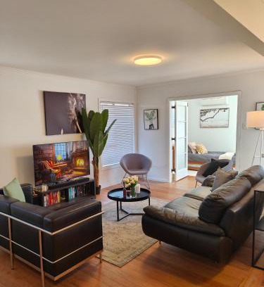 Bishopdale House | Beautiful haven near airport!