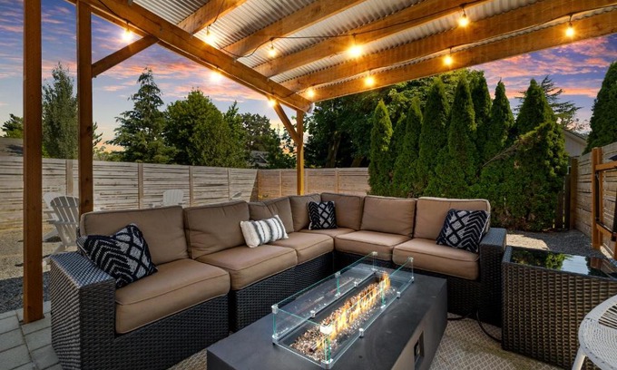McMinnville House | Beautiful, Historic Home, heart of McMinnville.