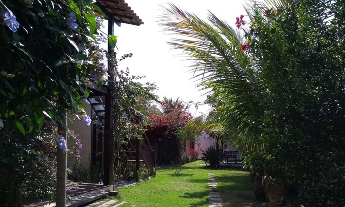 Caravelas House | Beautiful house with internal patio and 3 buildings for families and groups of friends.