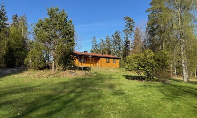 Lidhult House | Beautiful holiday cabin between Lake Bolmen and Unnen with private boat