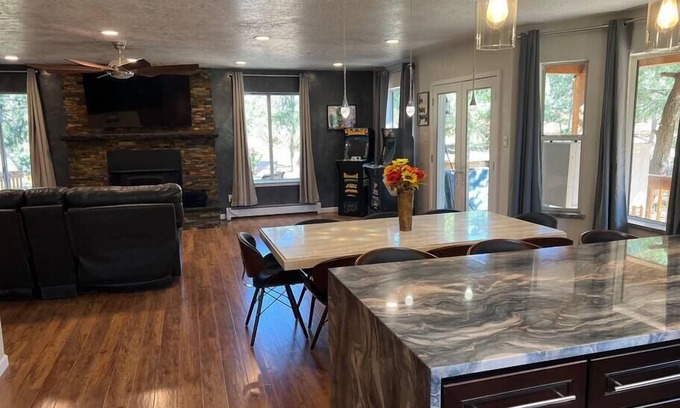 Pinion Ridge Estates House | Beautiful Home & View- Mountain View Estates North