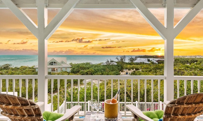 Ocean Point Villa | Beautiful Home by Taylor Bay Beach