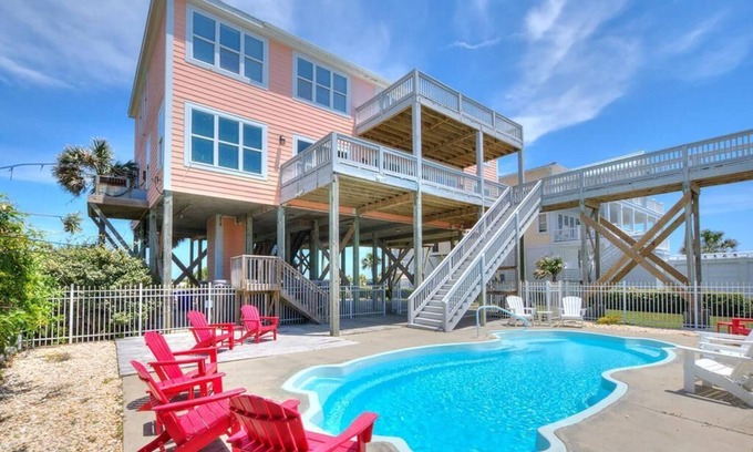 Oak Island House | Beautiful Home-Elevator, Oceanfront-Sleeps 39