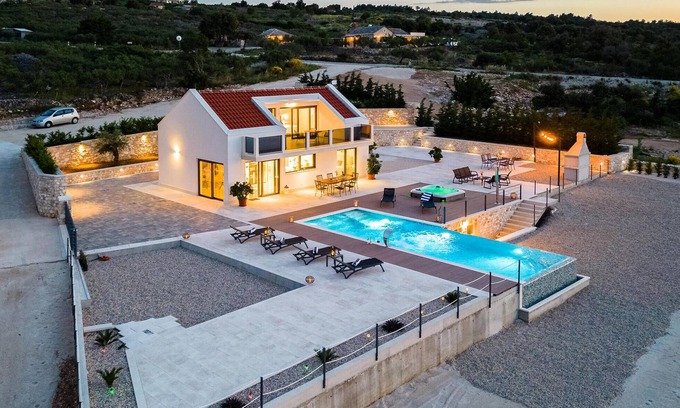 Supetar House | Beautiful home in Splitska- Supetar