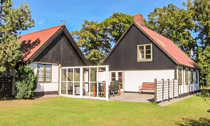 Pedersker House | Beautiful home in Aakirkeby with WiFi