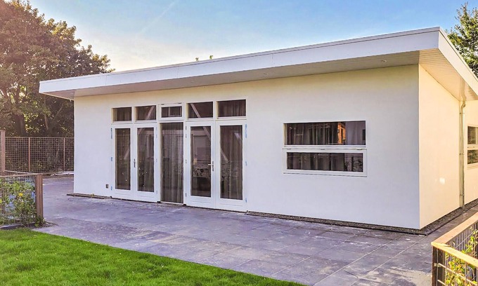 Den Oever House | Beautiful home in Den Oever with WiFi