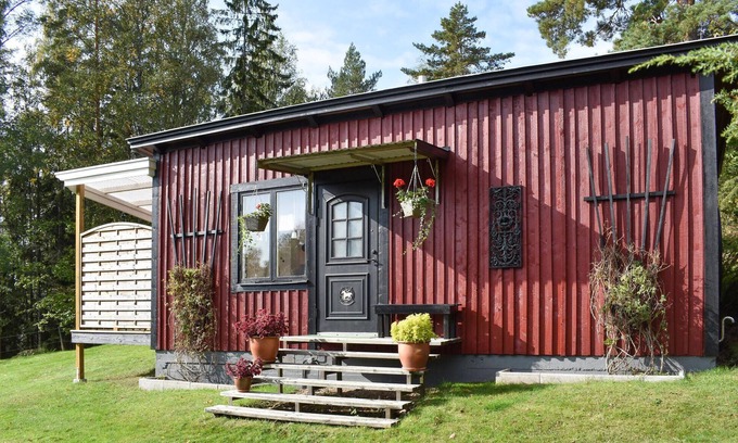 Finspang House | Beautiful home in Finspång with WiFi