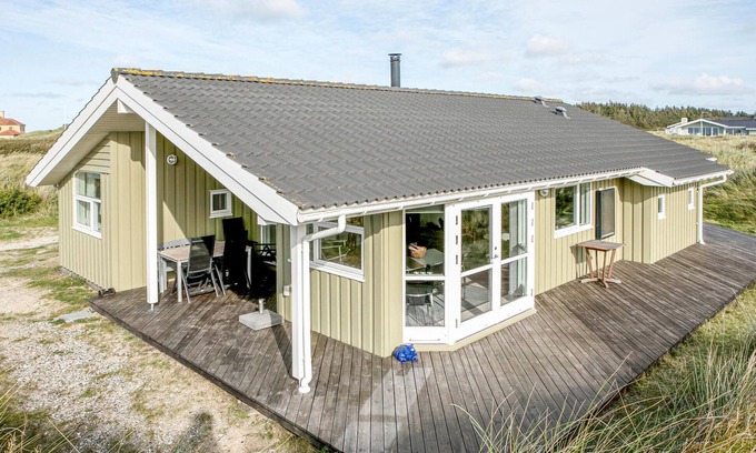 Grønhøj House | Beautiful home in Løkken with sauna