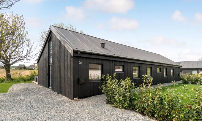 Snogebaek House | Beautiful home in Nexø with kitchen