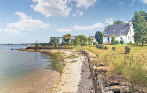 Pays Bigouden Sud House | Beautiful Home In Pont Labbé With Wifi