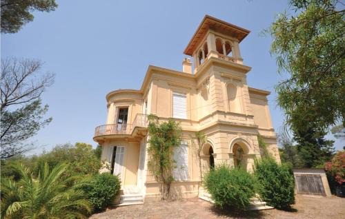 Saint-Raphael House | Beautiful Home In Saint Raphael