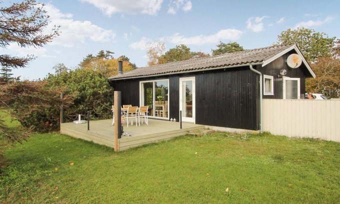Samsø House | Beautiful home in Samsø with kitchen