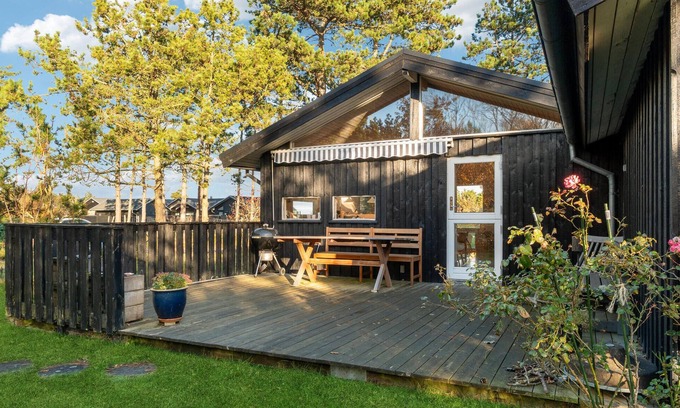 Marup House | Beautiful home in Samsø with kitchen