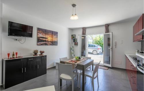 Cava dʼAliga House | Beautiful Home In Scicli With Kitchen