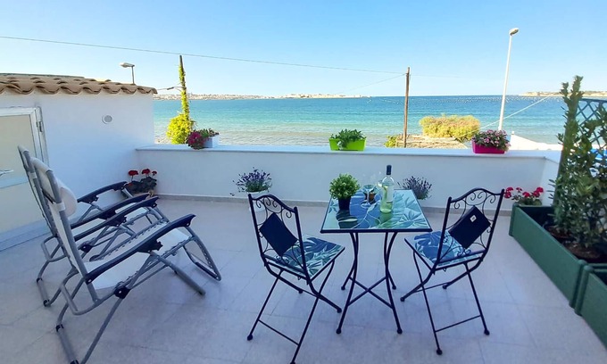 Carrozziere House | Beautiful home in Siracusa with kitchen