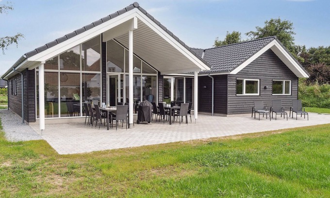 Stege House | Beautiful home in Stege with sauna