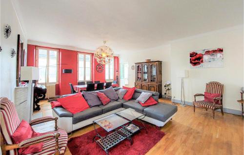 Volnay House | Beautiful Home In Volnay With Wifi