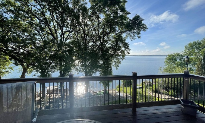 Lake City House | Beautiful home on Clear Lake! Amazing views 🌅 Great fishing 🎣 Great boating 🚤
