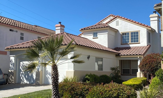 Salinas House | Beautiful home situated on a cul-de-sac