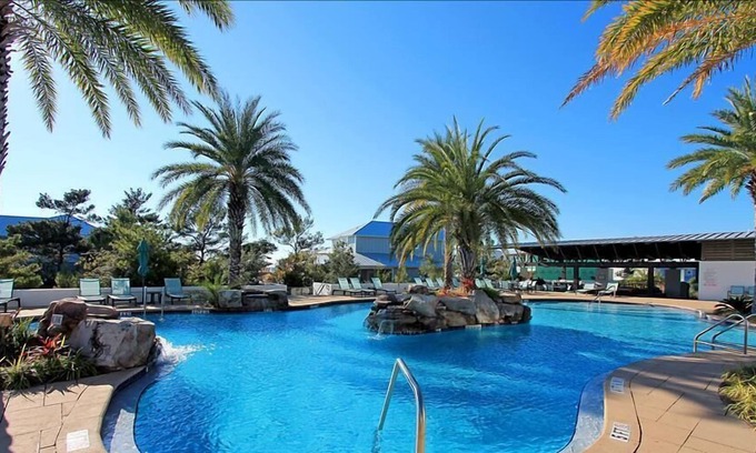 Santa Rosa Beach House | Beautiful Home on 30A! 6 Seater Golf Cart! 3 Bikes, Huge Pool, Ride to Beach - Eagle's Nest on 30A