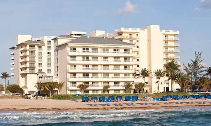 Pompano Beach Condo | Beautiful Hotel in Royal Vista 2BD near North Ocean Park