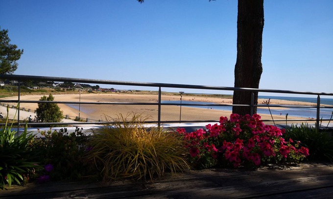 Guidel-Plages House | Beautiful house/apartment with panoramic view of the beach and ocean.
