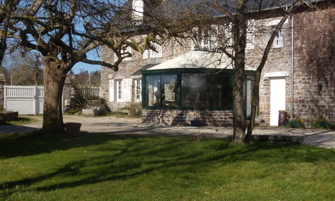 Granville House | Beautiful house, nice garden