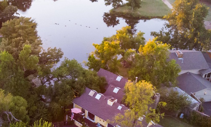 Oklahoma City House | Beautiful House on the Lake with pool and hot tub