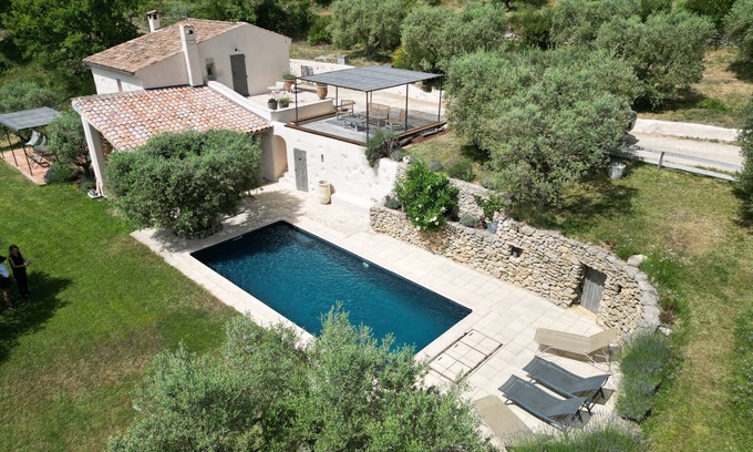 Lurs House | Beautiful house surrounded by nature with swimming pool
