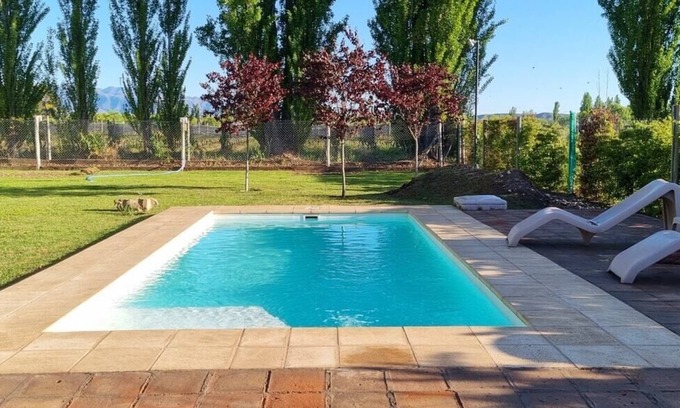 Vistalba Ski Chalet | Beautiful house with swimming pool.