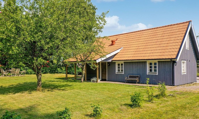 Vaxtorp House | Beautiful house with large garden in the middle of small Våxtorp.