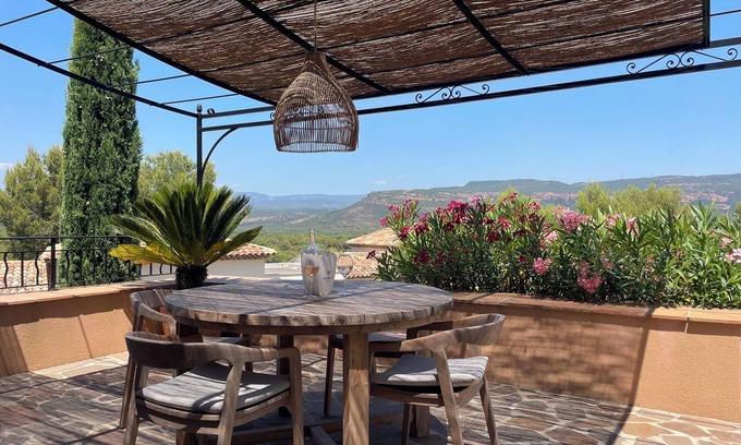 Le Mitan House | Beautiful house with superb view in golf complex