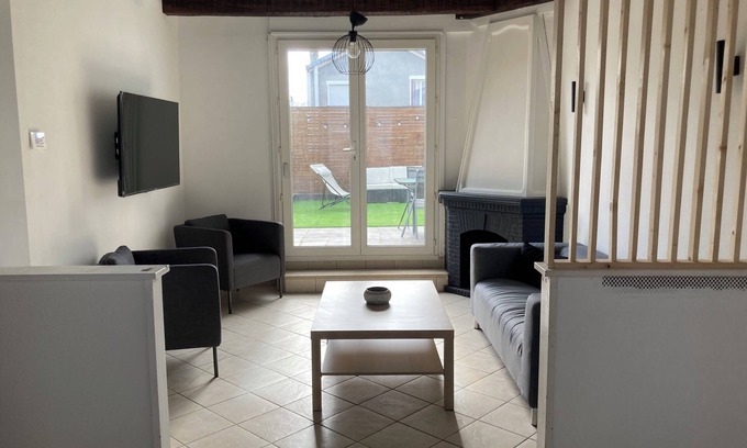 Colombes House | Beautiful house with terrace 10 minutes by train from Paris and 6 minutes walk from the station.