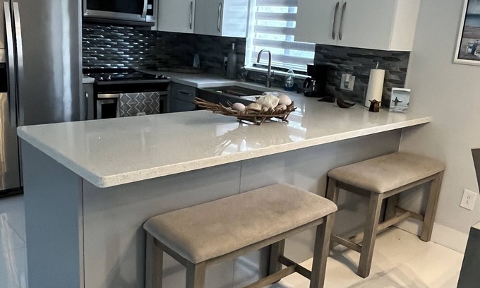 Lime Grove Estates House | Beautiful key largo home with ocean views,very large living room