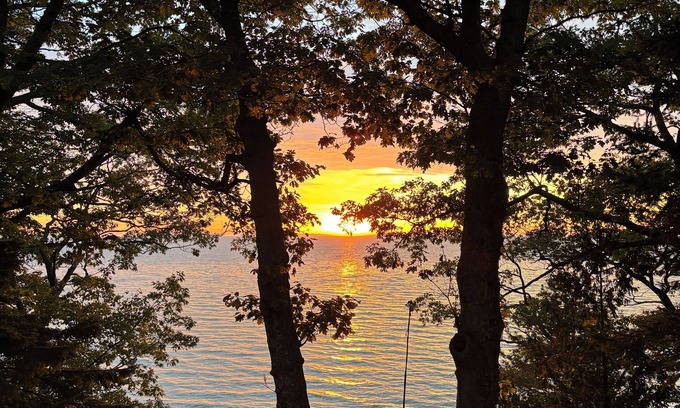 Harrisville House | Beautiful Lake Huron beach house, across the street from Golf Course with Sauna