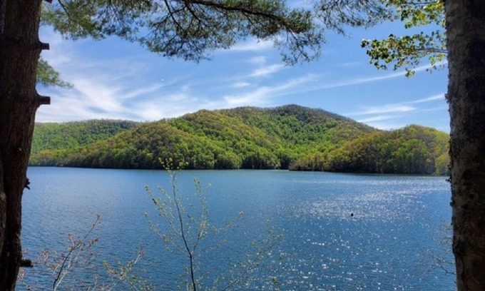 Topton House | Beautiful Lake Nantahala Home-Lakefront with Amazing Views-Private Dock+Boat