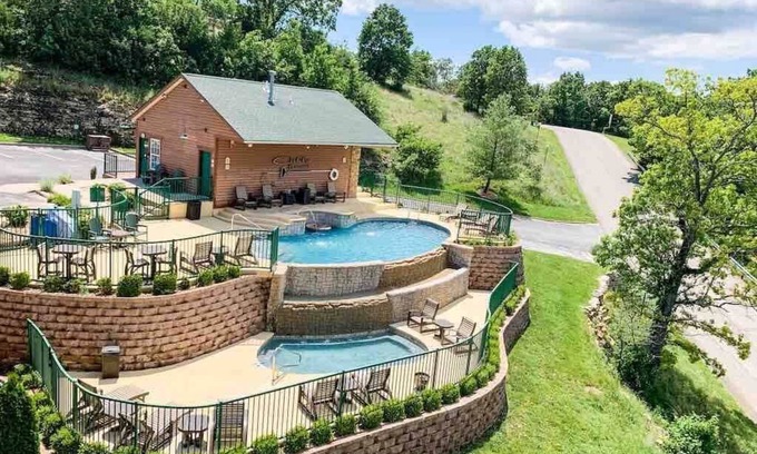 Indian Point Condo | Beautiful Lake/Ozark Mountain View(2 min to SDC)