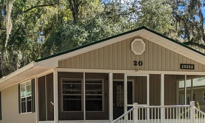 Salt Springs Cabin | Beautiful lake view cottage! Perfect for watching spectacular sunsets!