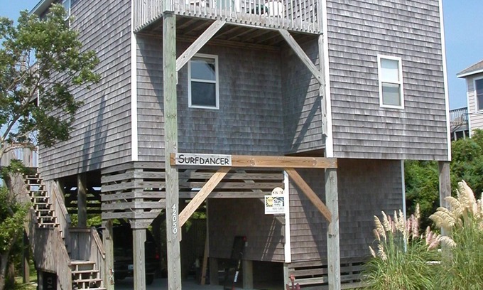 Avon House | Beautiful Lakefront Beach Property - 5 Min Walk to the Ocean