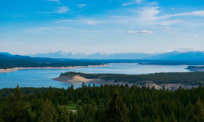 Rexford House | Beautiful Lakeview Vacation Log Home with Private Outdoor Spa