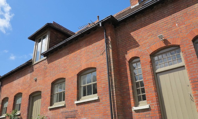 New Forest District House | Beautiful large cottage with 12 bedrooms in New Forest