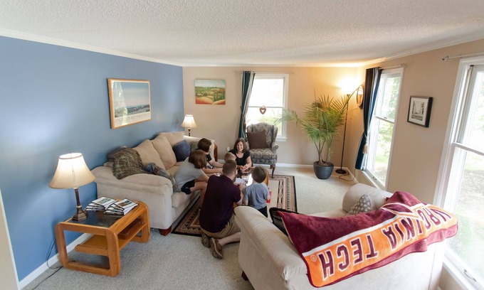 Downtown House | Beautiful Large House blocks from VT & Downtown
