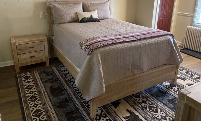 Lake Placid Cabin | Beautiful Lodging in the Heart of Lake Placid room 3/4