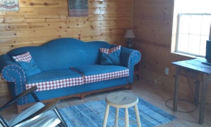 Goreville House | Beautiful Log Cabin In Lake of Egypt with a Dock