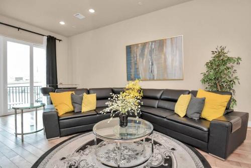 Houston House | Beautiful Luxurious Houston Galleria Home