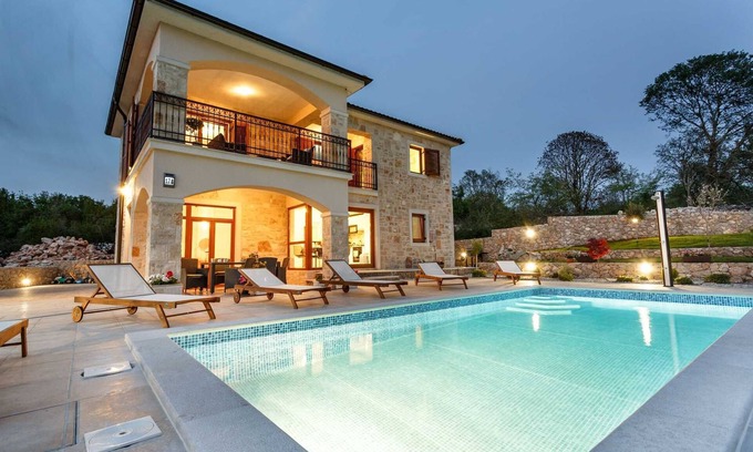 Malinska-Dubasnica House | Beautiful luxury holiday house PERANOVIC