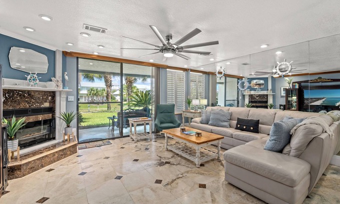 Fort Walton Beach - Destin House | Beautiful Mainsail Townhome Sleeps 8 . 3 bedrooms3 bathrooms Gated Community