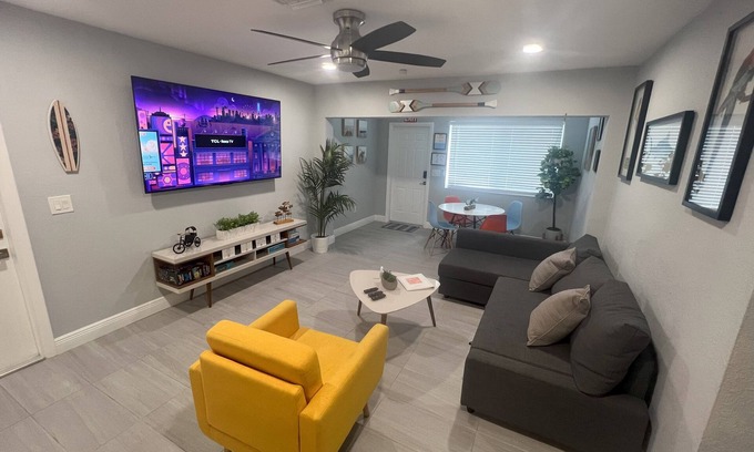 Highland Garden House | Beautiful Mango House