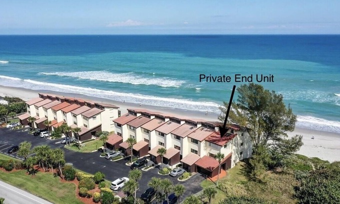 Melbourne Beach House | Beautiful Melbourne Beach Oceanfront Townhouse